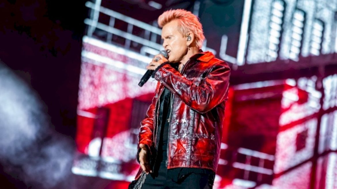 billy-idol-planning-to-release-new-album-later-this-year