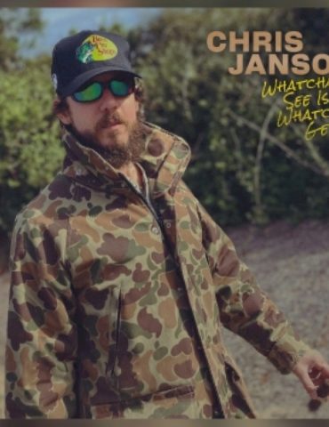 chris-janson-+-the-rock-bask-in-the-outdoors-in-“whatcha-see-is-whatcha-get”-video