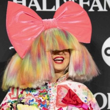 sia,-jason-mraz,-billie-eilish-and-more-sign-letter-protesting-“predatory-resellers”-of-concert-tickets