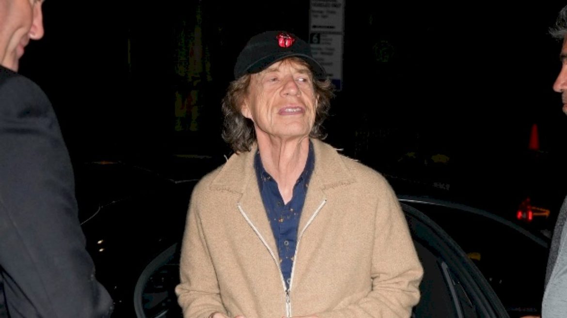 mick-jagger-tours-houston-space-center-ahead-of-hackney-diamonds-tour-kickoff