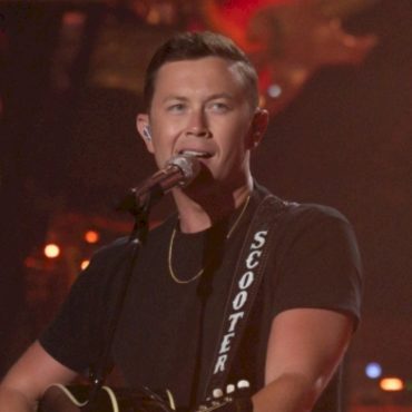 scotty-returns-to-‘idol’-with-“cab-in-a-solo”