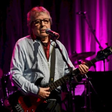 bill-wyman-says-it-took-two-years-for-the-rolling-stones-to-accept-his-departure