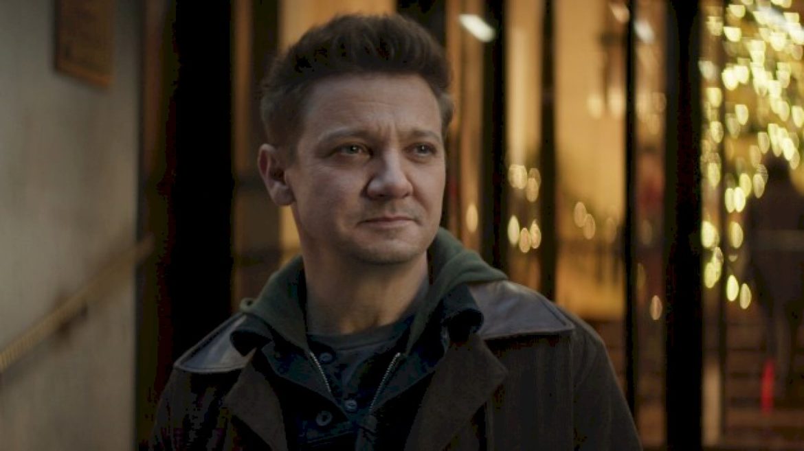“miracles-happen”:-robert-downey-jr.-on-jeremy-renner’s-recovery-from-snowplow-accident