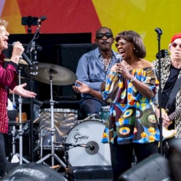 the-rolling-stones-bring-out-special-guests-for-their-set-at-new-orleans-jazz-fest