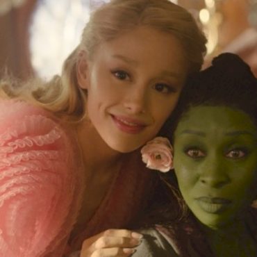 see-ariana-grande-and-cynthia-erivo-as-glinda-and-elphaba-in-new-trailer-for-‘wicked’
