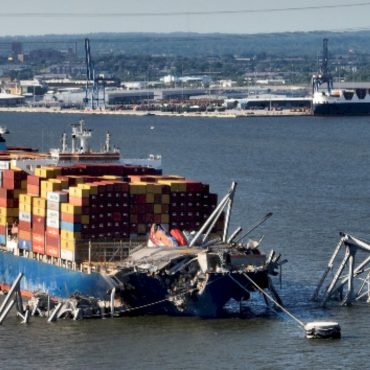 ship-that-destroyed-baltimore-bridge-expected-to-be-refloated,-moved-monday