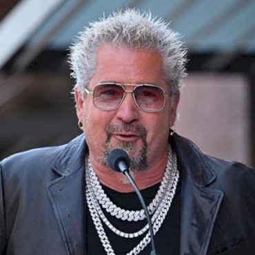 “it-really-changed-the-whole-thing”:-guy-fieri-talks-30-pound-weight-loss