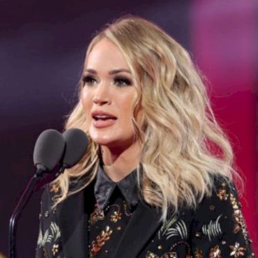carrie-underwood-+-family-safe-after-home-fire-breaks-out