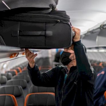 jetblue-will-soon-offer-free-carry-on-bags-for-blue-basic-fares