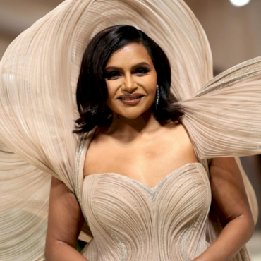 mindy-kaling-reveals-she-gave-birth-to-a-daughter-earlier-this-year:-“best-birthday-present”