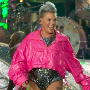 pink-cancels-wednesday-show-in-switzerland-due-to-illness:-“so-sorry”