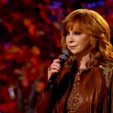 get-ready-to-dance-to-reba’s-“i-can’t”-remix