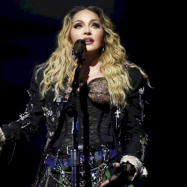 madonna-reflects-on-recovery-one-year-after-hospitalization:-“miraculous”