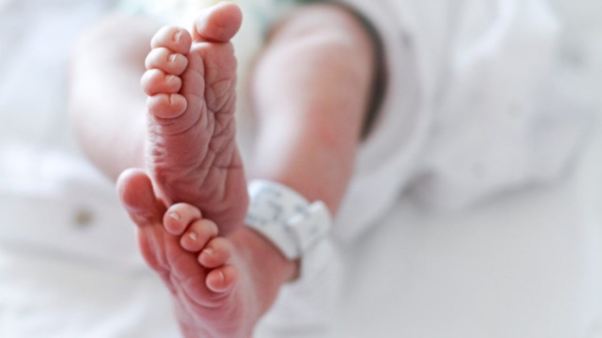 infant-mortality-in-the-us-rose-3%-in-2022,-marking-second-year-of-increases:-cdc