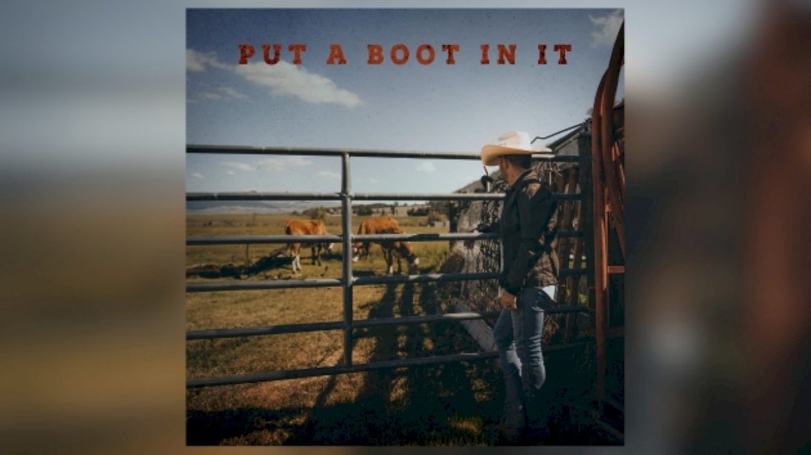 justin-moore-celebrates-“real-country”-music-with-his-“boot”