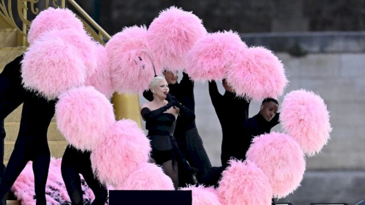 lady-gaga-says-she-wanted-her-olympics-performance-to-“warm-the-heart-of-france”