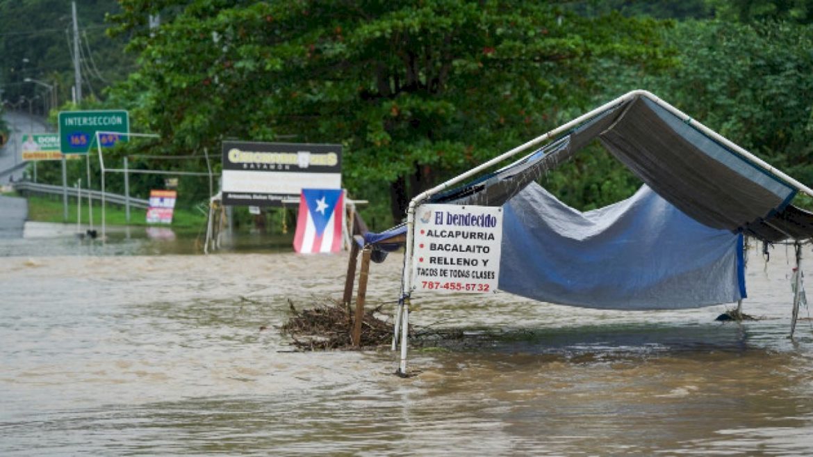 ernesto-becomes-hurricane-again;-dangerous-conditions-for-east-coast-beaches