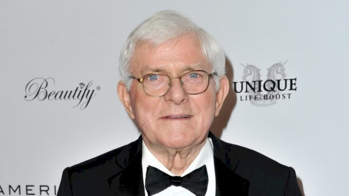 phil-donahue,-influential-tv-talk-show-host,-dead-at-88