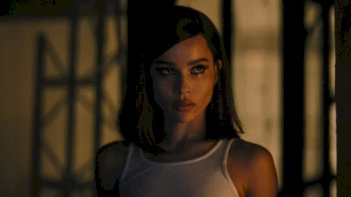 zoe-kravitz-shares-her-hopes-for-her-next-turn-as-catwoman-in-‘the-batman:-part-ii’