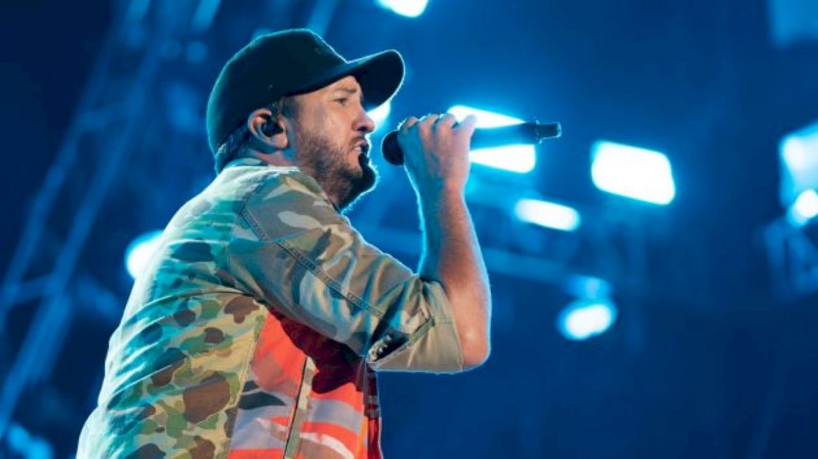 luke-bryan’s-got-a-new-“country-song”-coming-out