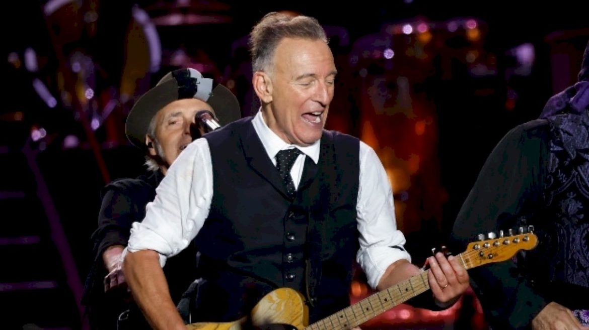 bruce-springsteen-releases-songs-of-conscience-live-playlist-&-more