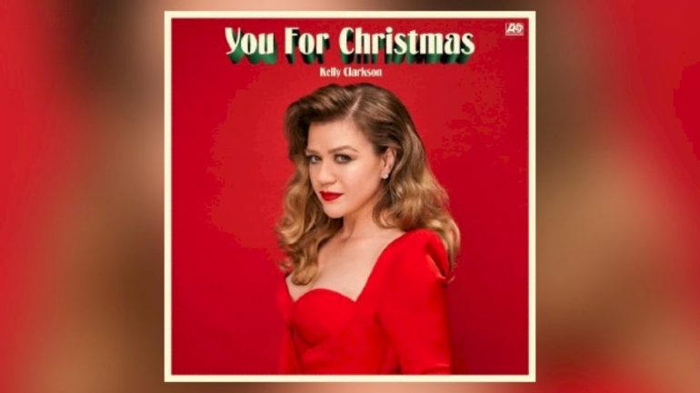 christmas-in-september:-hear-not-one-but-two-new-kelly-clarkson-holiday-songs