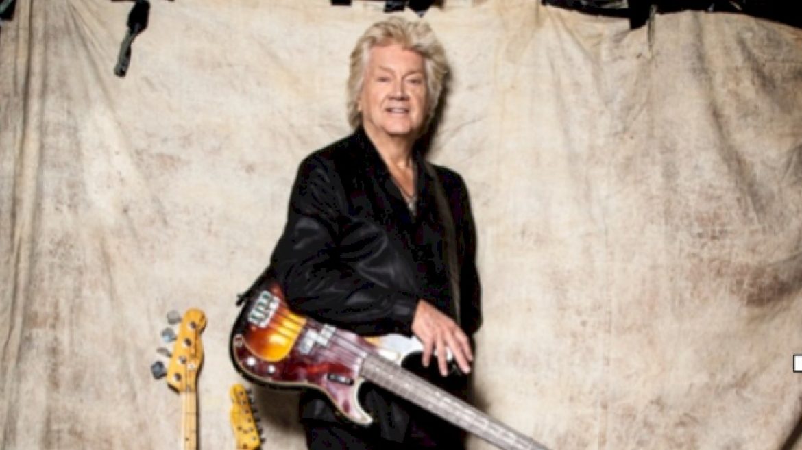 john-lodge-announces-new-performs-days-of-future-passed-tour-dates