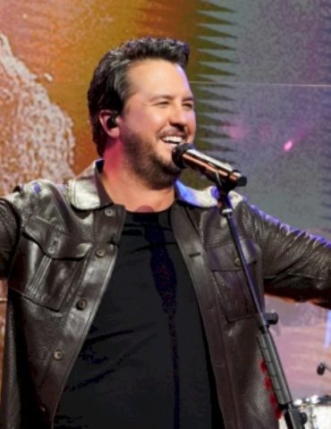 luke-bryan-takes-his-“love”-to-abc’s-‘good-morning-america’