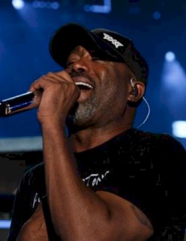 darius-rucker’s-got-new-fall-sports-gear-for-you