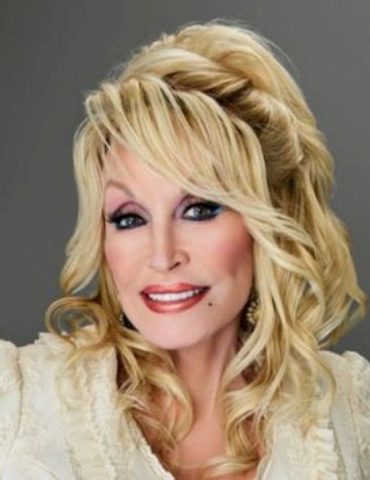 dolly-parton’s-donating-$1-million-to-help-hurricane-helene-victims