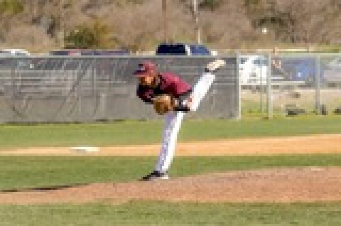 baseball-drops-series-against-southwestern-university