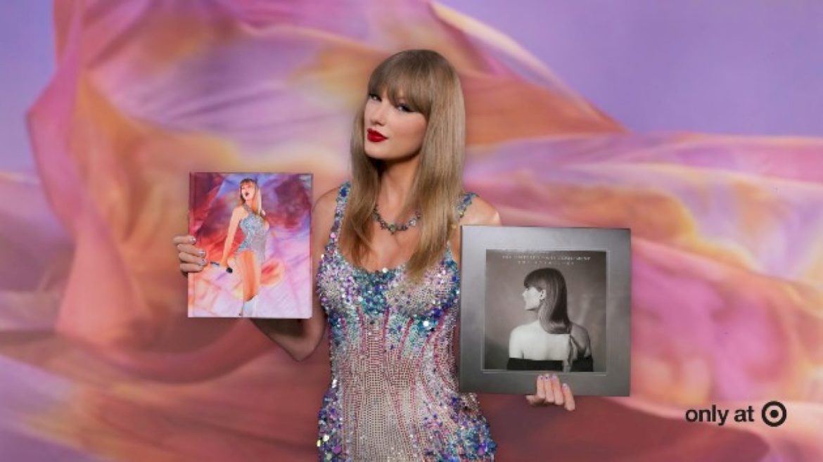 taylor-swift-announces-‘the-official-eras-tour-book,’-‘ttpd:-the-anthology’-on-cd-and-vinyl