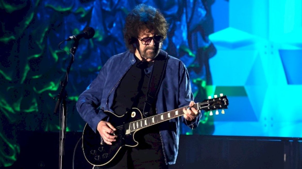 jeff-lynne’s-elo-to-play-final-show-at-bst-hyde-park-in-london-in-july