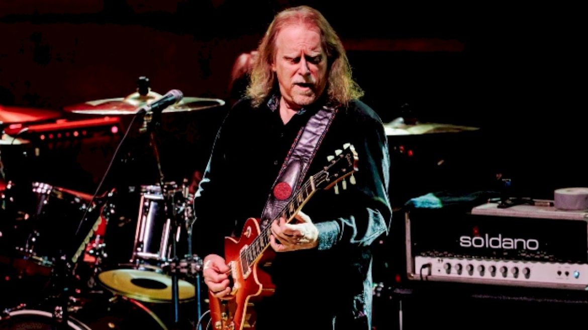 warren-haynes’-christmas-jam-pushed-to-2025-as-asheville,-north-carolina,-recovers-from-hurricane-helene