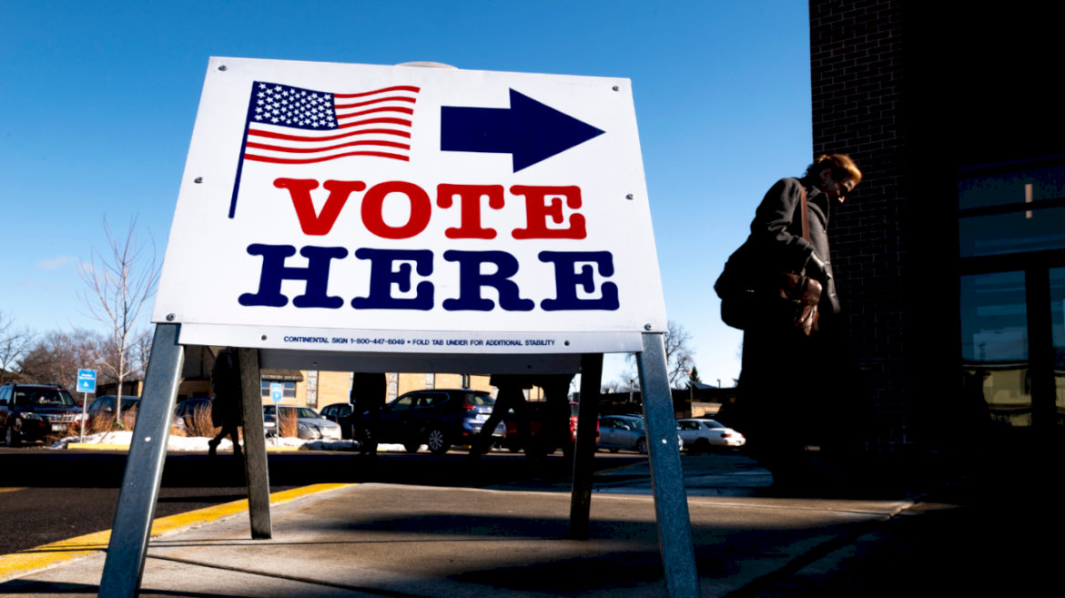 ballots-damaged-after-usps-mailbox-lit-on-fire-in-phoenix:-police