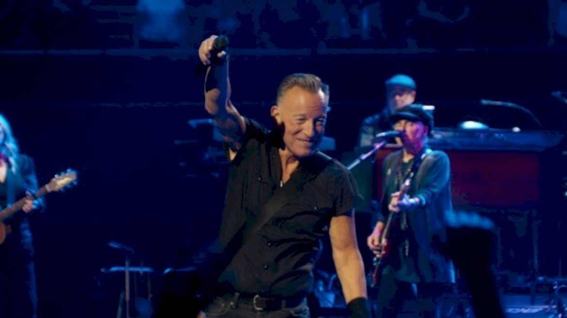 bruce-springsteen-&-the-e-street-band-release-live-‘road-diary’-playlist