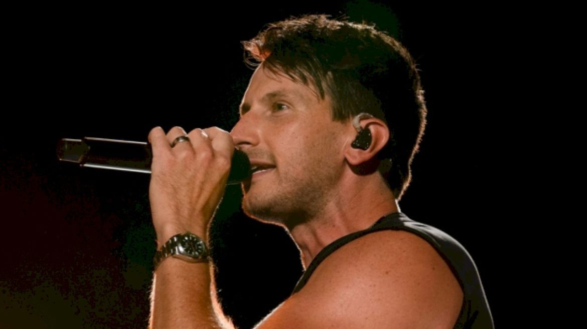 there-are-some-things-russell-dickerson-just-won’t-sing-about:-‘that-ain’t-my-story’