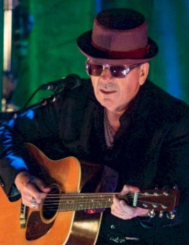 elvis-costello-explains-why-he-didn’t-demand-song-credit-on-olivia-rodridgo’s-‘brutal’