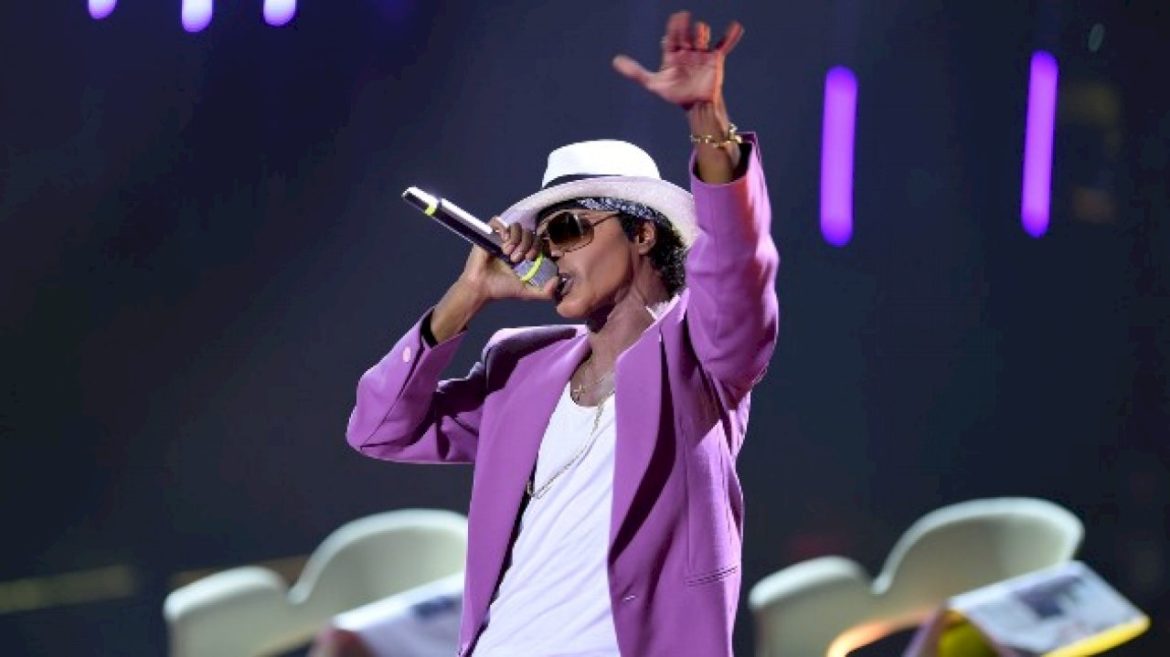 bruno-mars-has-two-top-10-hits-for-the-first-time-in-more-than-a-decade