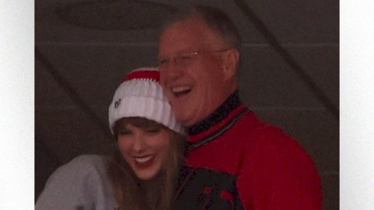 woman-who-sat-next-to-taylor-swift’s-dad-on-a-flight-spills-the-tea