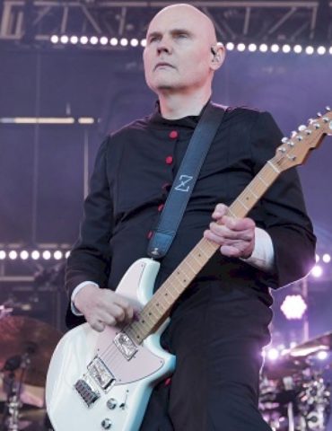 billy-corgan’s-mother-in-law-injured-by-car-crashing-into-madame-zuzu’s-tea-shop