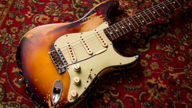 john-frusciante’s-signature-strat-guitar-recreated-by-fender-custom-shop