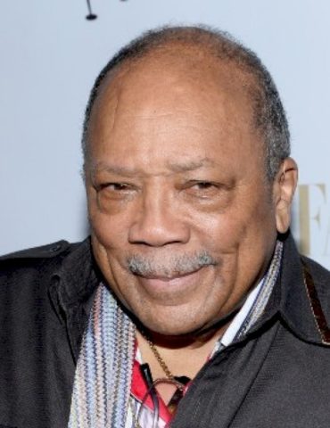 quincy-jones,-hitmaking-producer-and-music-industry-titan,-dead-at-91