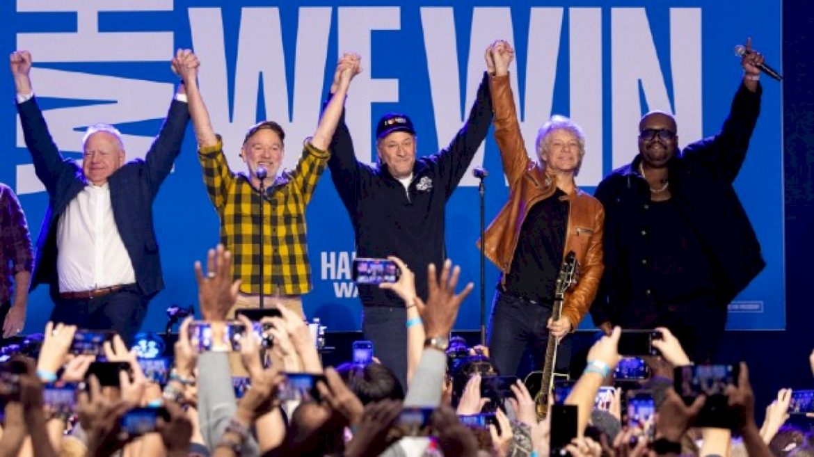 michael-stipe-and-jon-bon-jovi-play-rem.-classic-at-harris/walz-rally