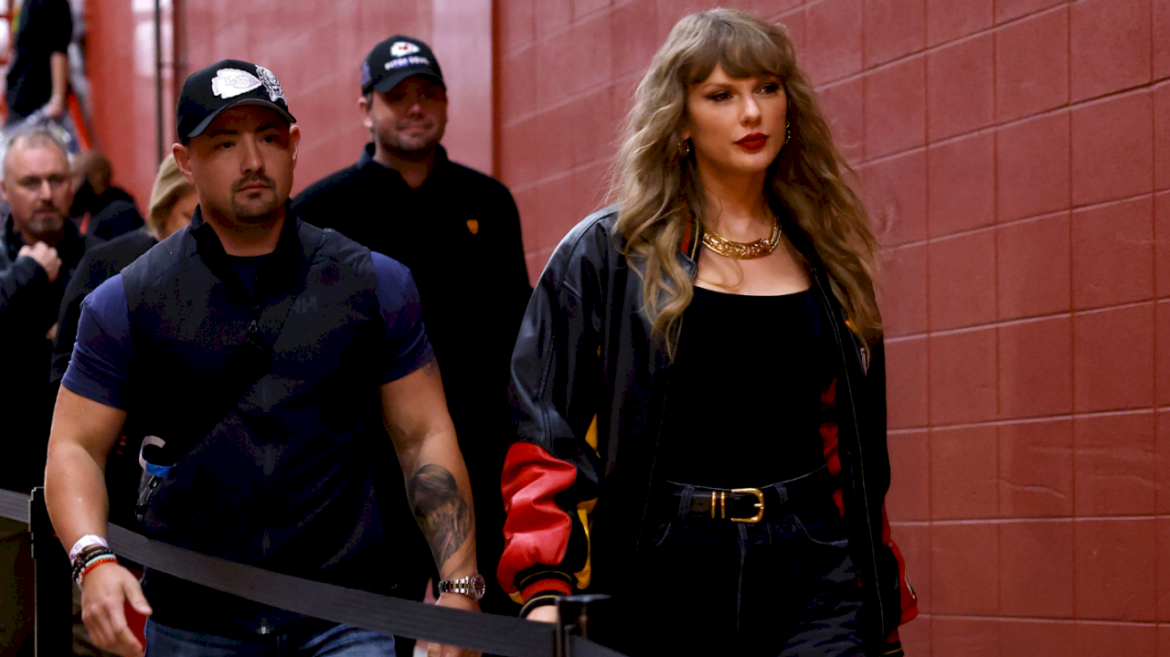 taylor-swift-attends-chiefs-game-day-after-us.-leg-of-eras-tour-ends