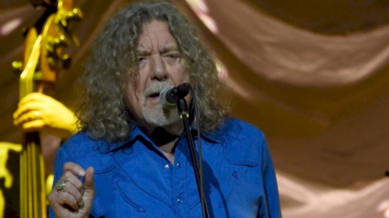 railway-to-heaven:-watch-robert-plant-star-in-ad-for-italian-high-speed-train-service