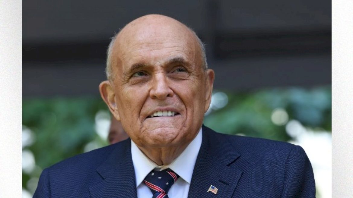 attorney-says-giuliani-‘secreted-away’-his-property-from-poll-workers-who-won-$148m-judgment