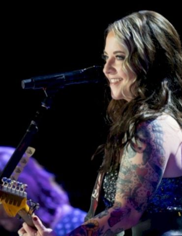 ashley-mcbryde’s-cma-awards-performance-will-be-special