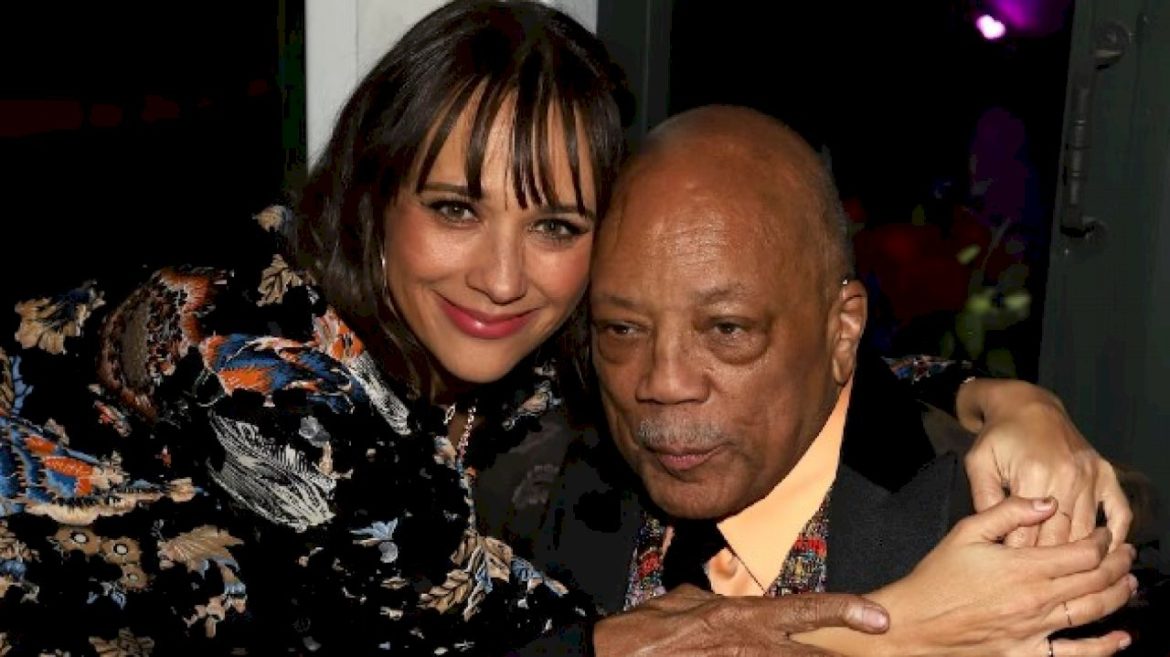 rashida-jones-honors-dad-quincy-jones-with-heartfelt-tribute:-‘he-was-love’