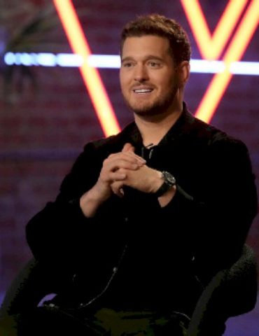 michael-buble-and-country-star-carly-pearce-team-for-‘the-greatest-christmas-song-ever’